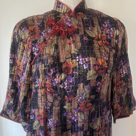 💕Vintage 💯Silk Chinese Cheongsam Floral Print, Gold Thread 8 EUC - Picture 2 of 13